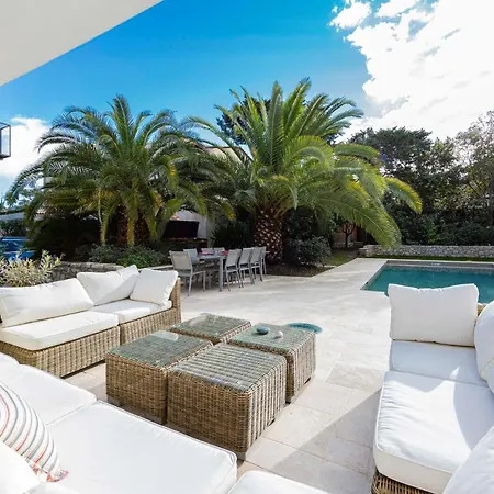 Serene Cap D'Antibes Retreat With Heated Pool Steps From The Beaches וילה אנטיב
