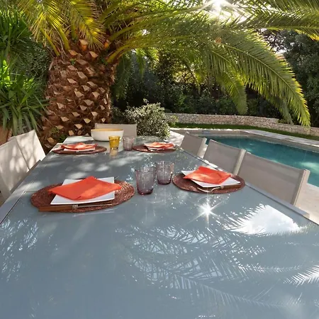 Serene Cap D'antibes Retreat With Heated Pool Steps From The Beaches Villa
