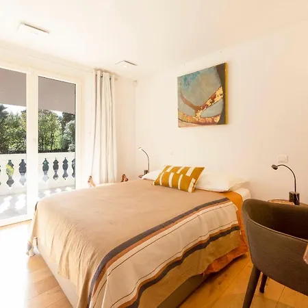 Serene Cap D'Antibes Retreat With Heated Pool Steps From The Beaches וילה