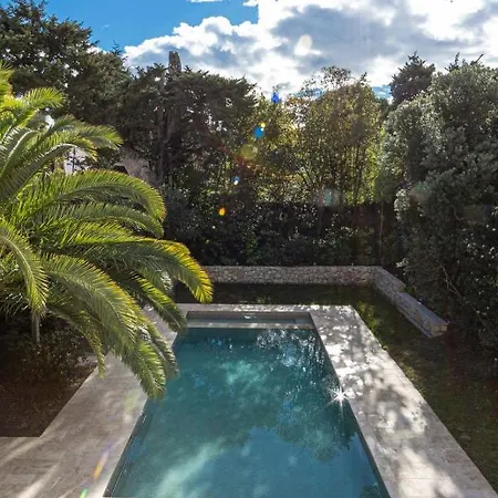 Serene Cap D'antibes Retreat With Heated Pool Steps From The Beaches Villa