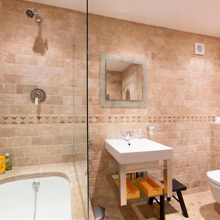 Villa Serene Cap D'antibes Retreat With Heated Pool Steps From The Beaches *
