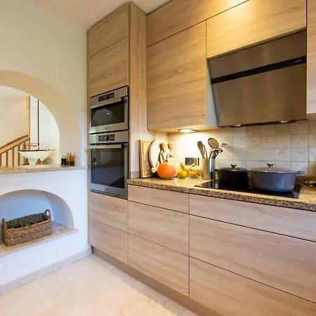 Serene Cap D'antibes Retreat With Heated Pool Steps From The Beaches *